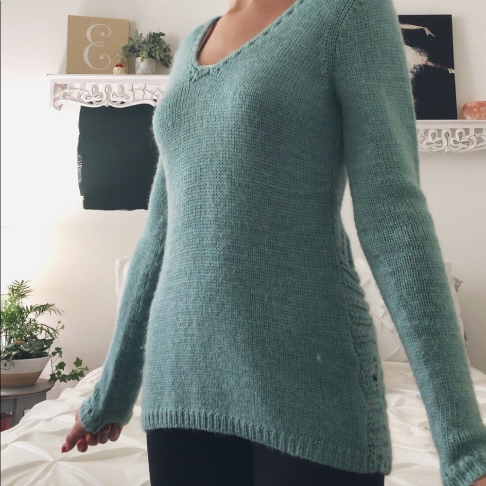 🌸 Fenn Wright Manson Light Blue Sweater 🌸